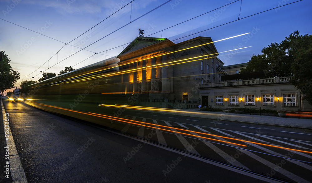 Tramwaj przed operą