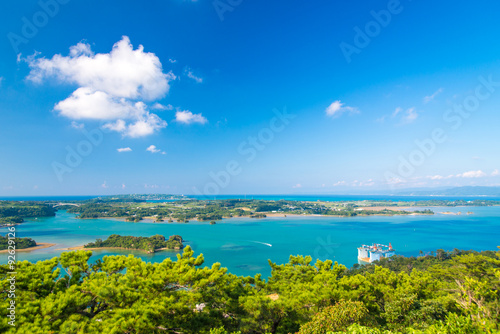 沖縄県　名護　嵐山展望台からの眺め © chokolia