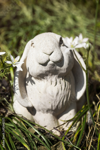Fototapeta Naklejka Na Ścianę i Meble -  ceramic garden rabbit