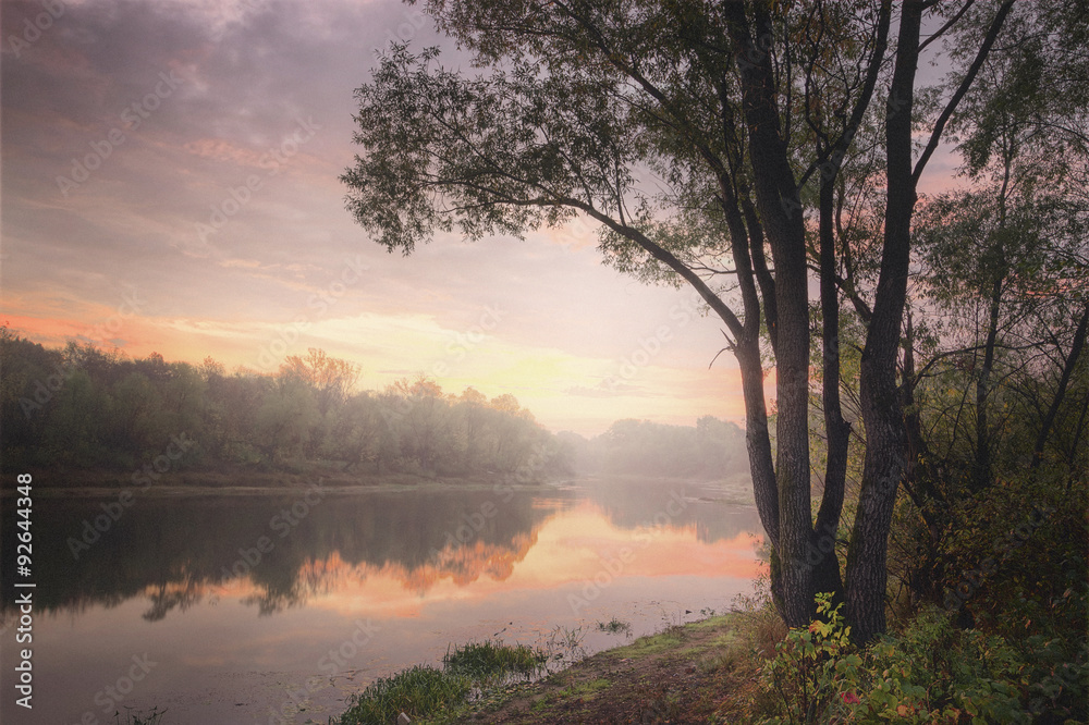 Obraz premium autumn dawn