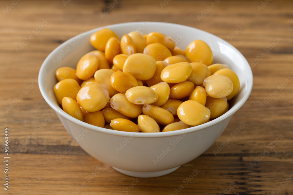 beans in white bowl beans in white bowl