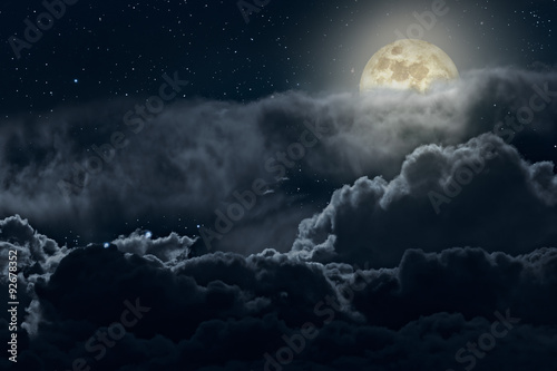 Canvas Print Cloudy full moon night