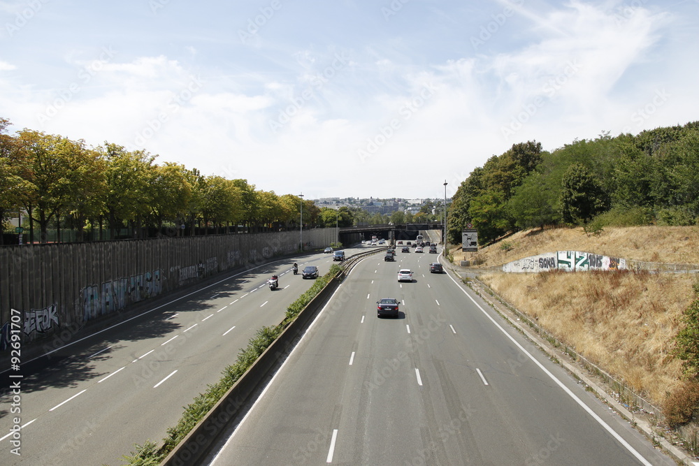 Trafic routier sur le périphérique à Paris