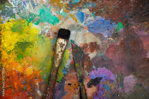 Photos Artistic paintbrushes and palette knifes