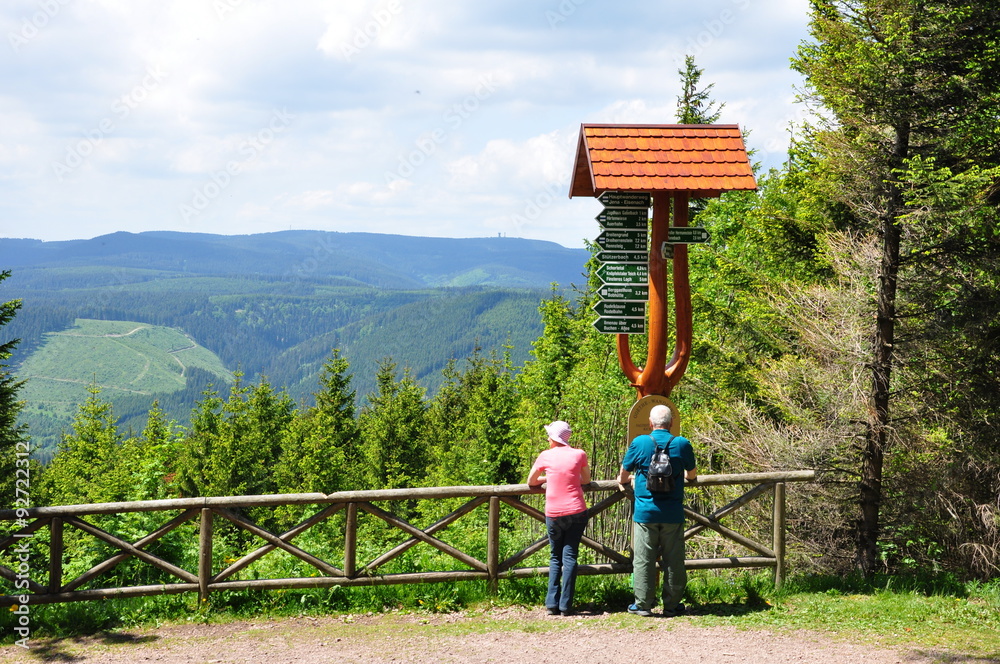 Obraz premium Wanderer genießen die Aussicht auf dem Goethewanderweg