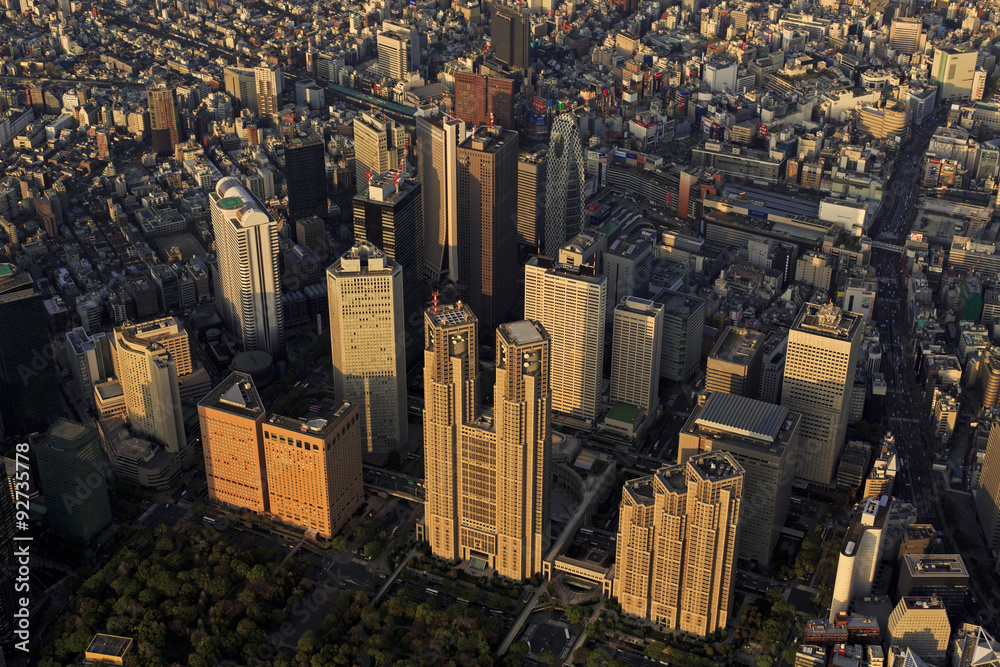 新宿副都心上空 西日の新宿副都心空撮stock Photo Adobe Stock