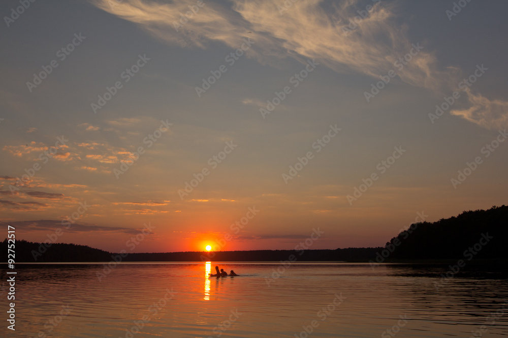 Naklejka premium Sonnenuntergang am See