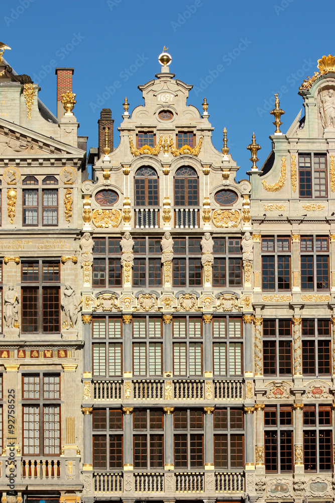 Fototapeta premium Bruxelles, Grand-Place, Façades avec dorures. Le sac