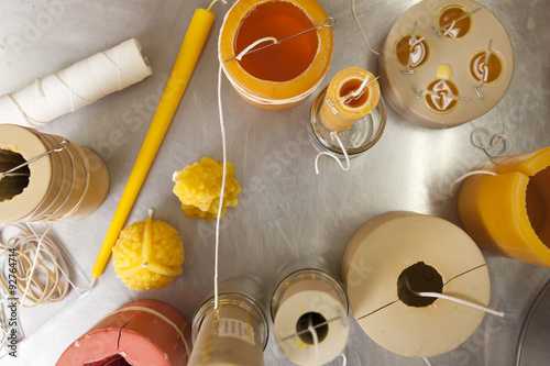 Εκτύπωση καμβά Making beeswax candles