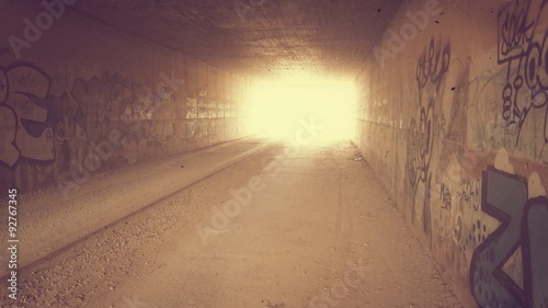 Luz al final del túnel photo