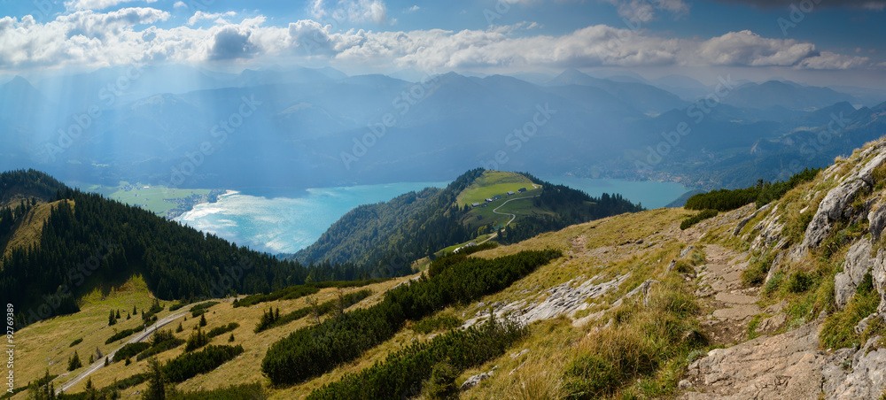 Fototapeta premium Wanderweg zum Schafberggipfel