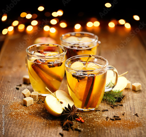 Canvas Print Heated cider with added spices and citrus