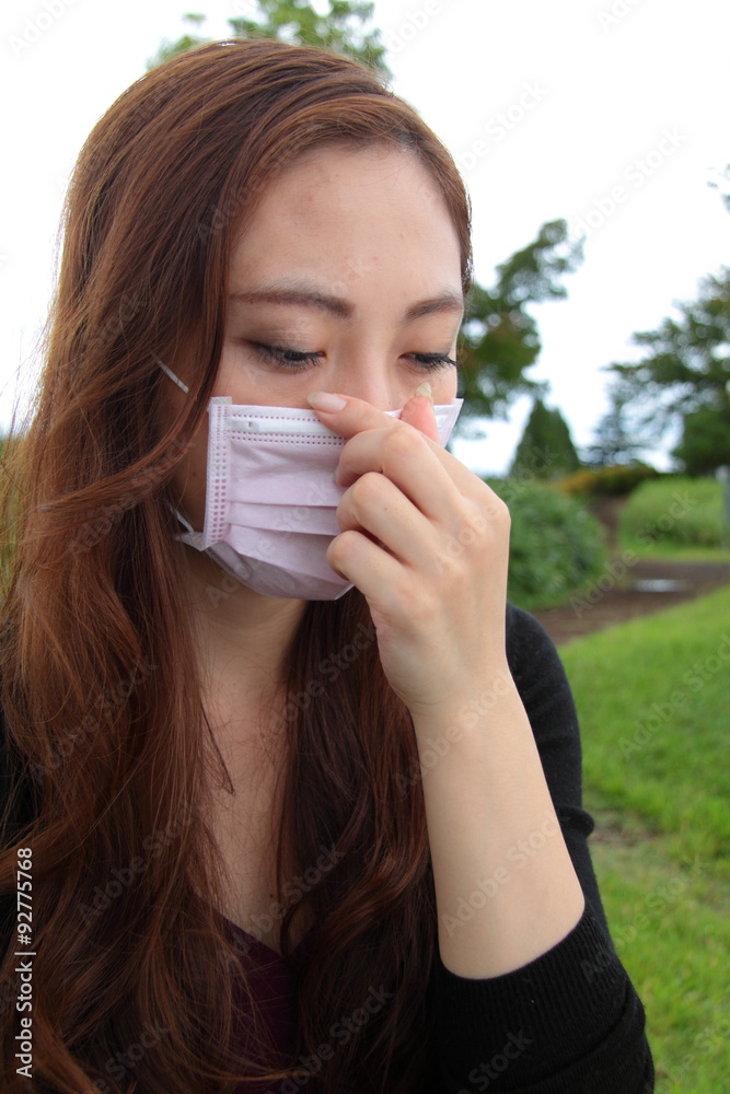 マスクをした女性