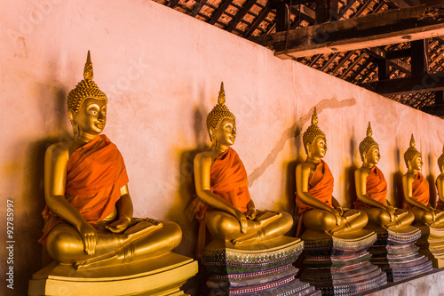Photography The main hall of Wat Putthaisawan with Buddha statue Wat Putthaisawan is a famo