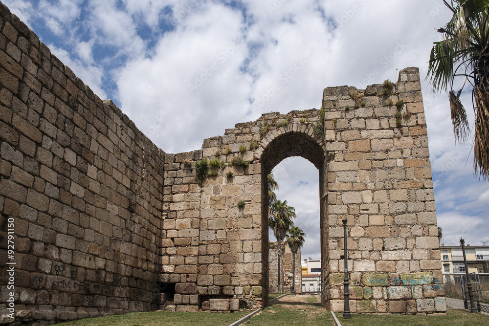 monumentos de la ciudad de Mérida, la muralla del alcazaba