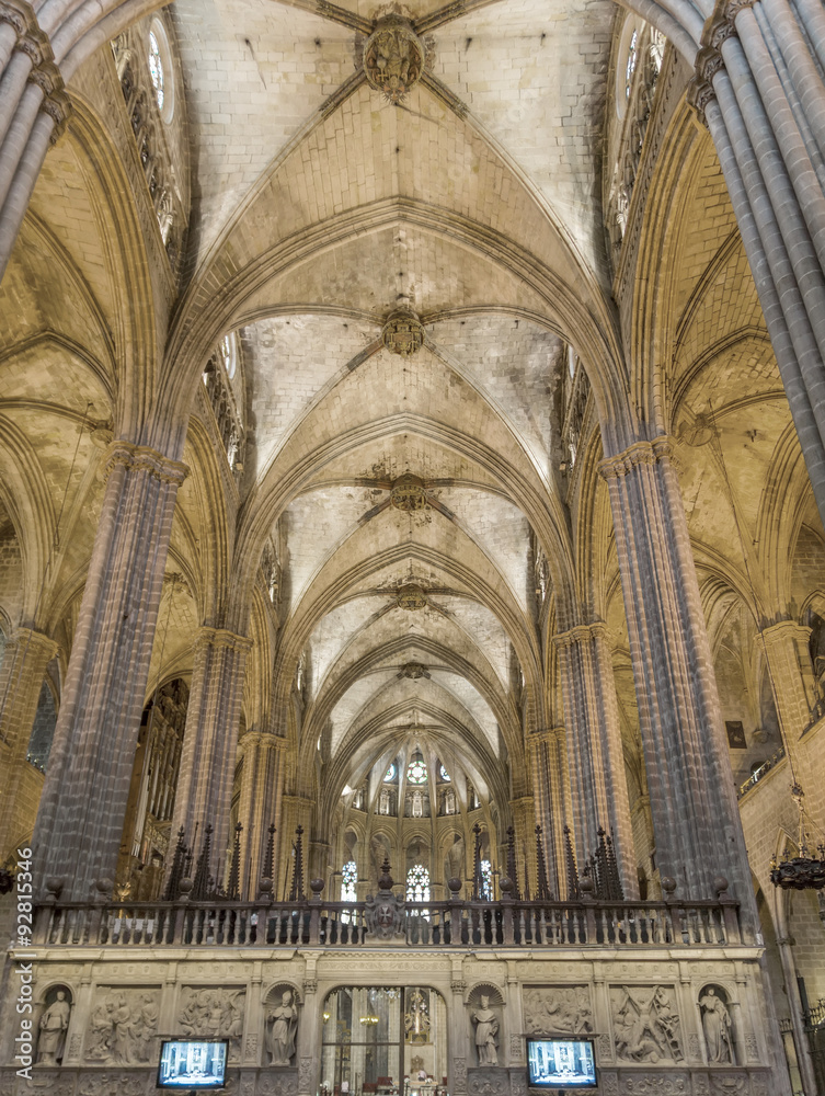  Interior of Cathedral of the Holy Cross and Saint Eulalia, Barri Gothic Quarter, Barcelona, Catalonia.