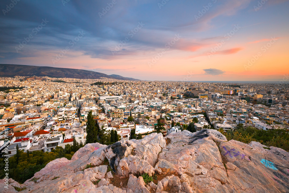 Fototapeta premium Evening view of Athens from Filopappou hill, Greece.
