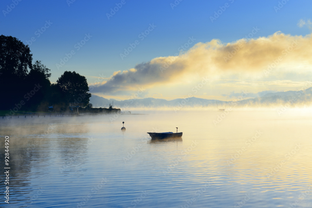 Naklejka premium Lake Worth at sunrise