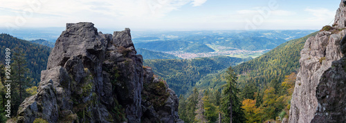 Blick vom Kandelfelsen auf Waldkirch