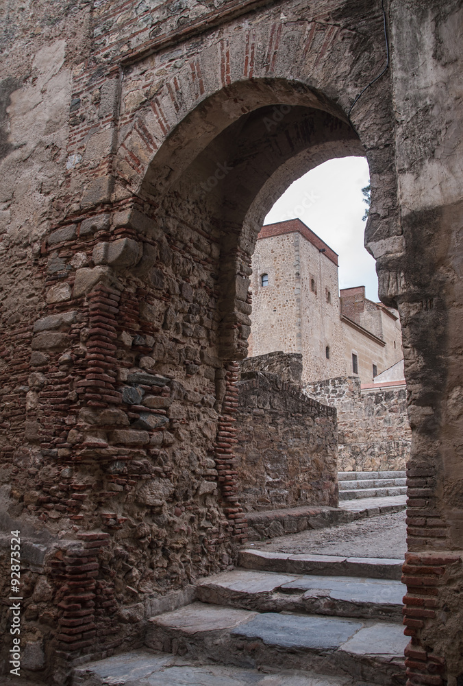 Zona monumental del alcazaba de Badajoz en la comunidad de Extremadura, España