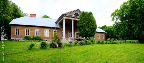 Obraz na płótnie Old manor in Veliuona little town view on summer time w salonie