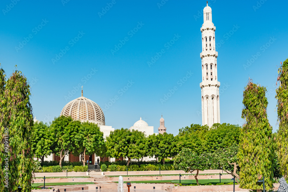 Obraz premium Sultan Qaboos Grand Mosque in Muscat, Oman. Its construction finished in 2001.