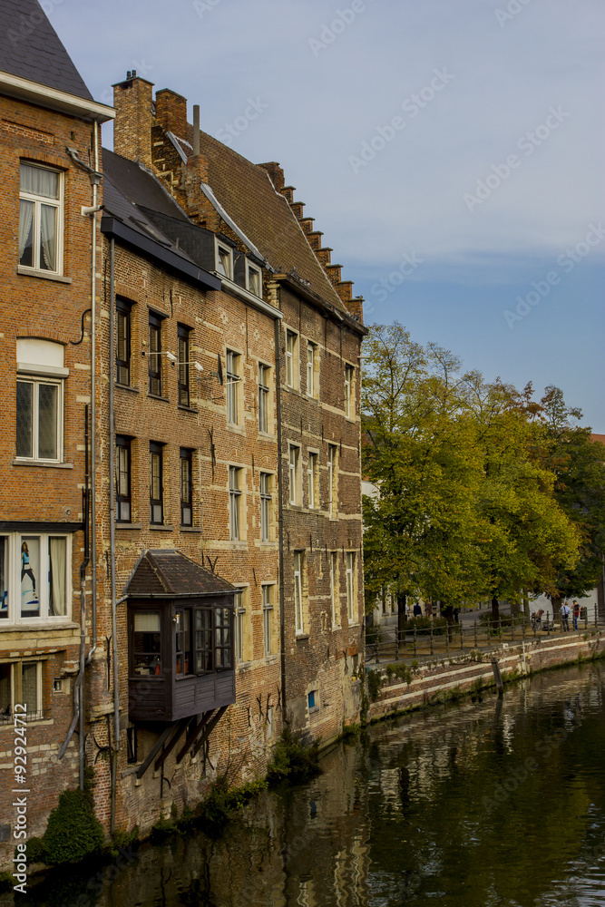 Edifici su Canale di Mechelen, Belgio