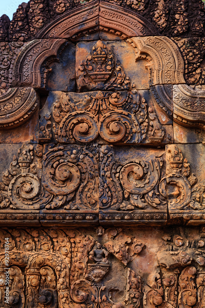 Beautiful Lintel Decoration in Banteay Srei