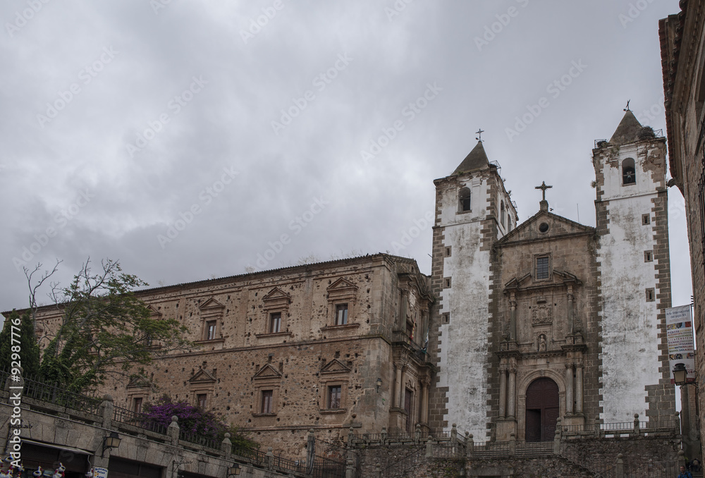 Hermosa ciudad medieval de Cáceres en la comunidad de Extremadura, España