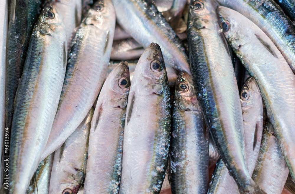 Obraz premium Plenty of fresh fish on the market.