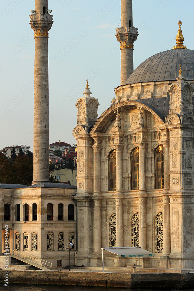 Fototapeta premium Ortakoy Mosque, Istanbul, Turkey
