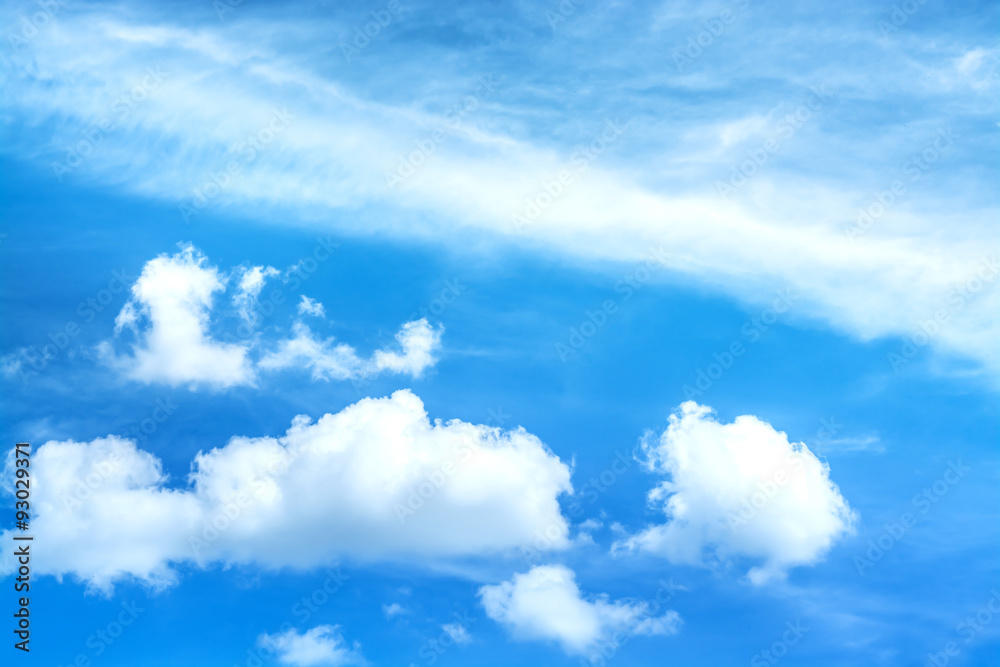Obraz premium Beautiful blue sky and beautiful cloud as background texture