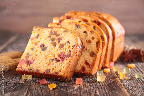 dried fruit cake