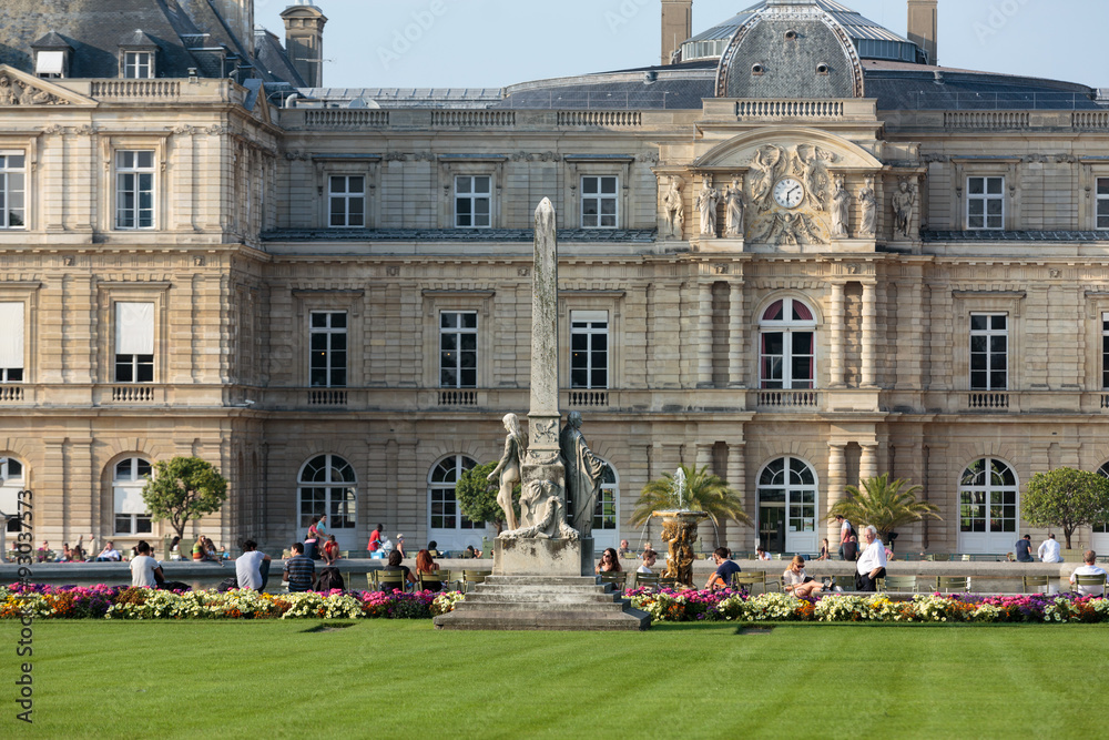 Naklejka premium the Luxembourg Garden in Paris. Luxembourg Palace is the official residence of the French Senate.