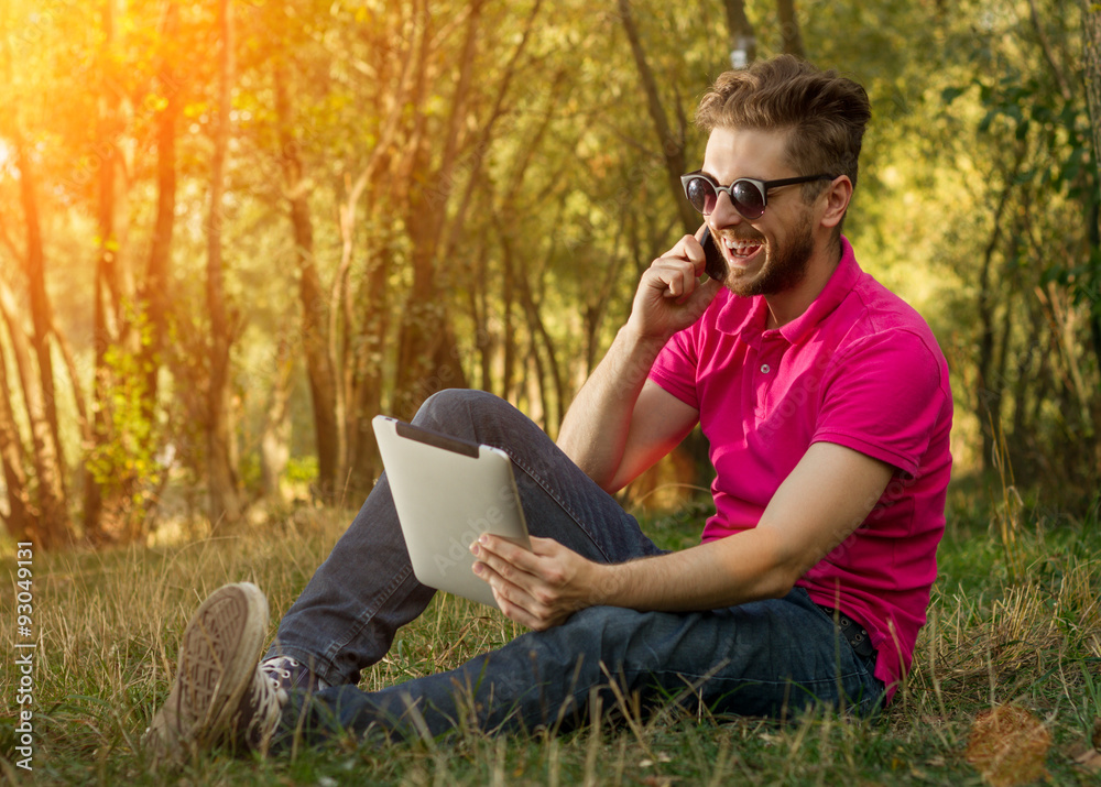 Obraz premium Man Sitting In Park