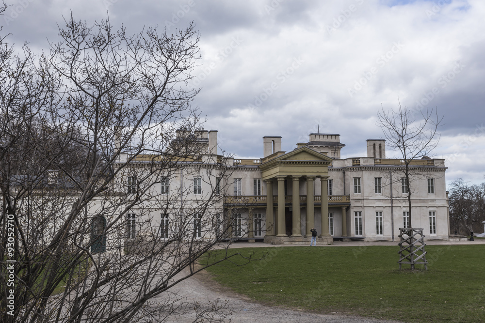 Dundurn Castle on a cloudy spring day.