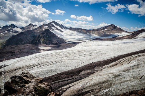 Icy landscape of Mount Elbrus © thirteenth_marta