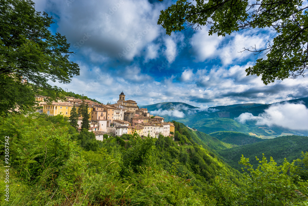 Abeto small town with beautiful views of the mountains and gorge