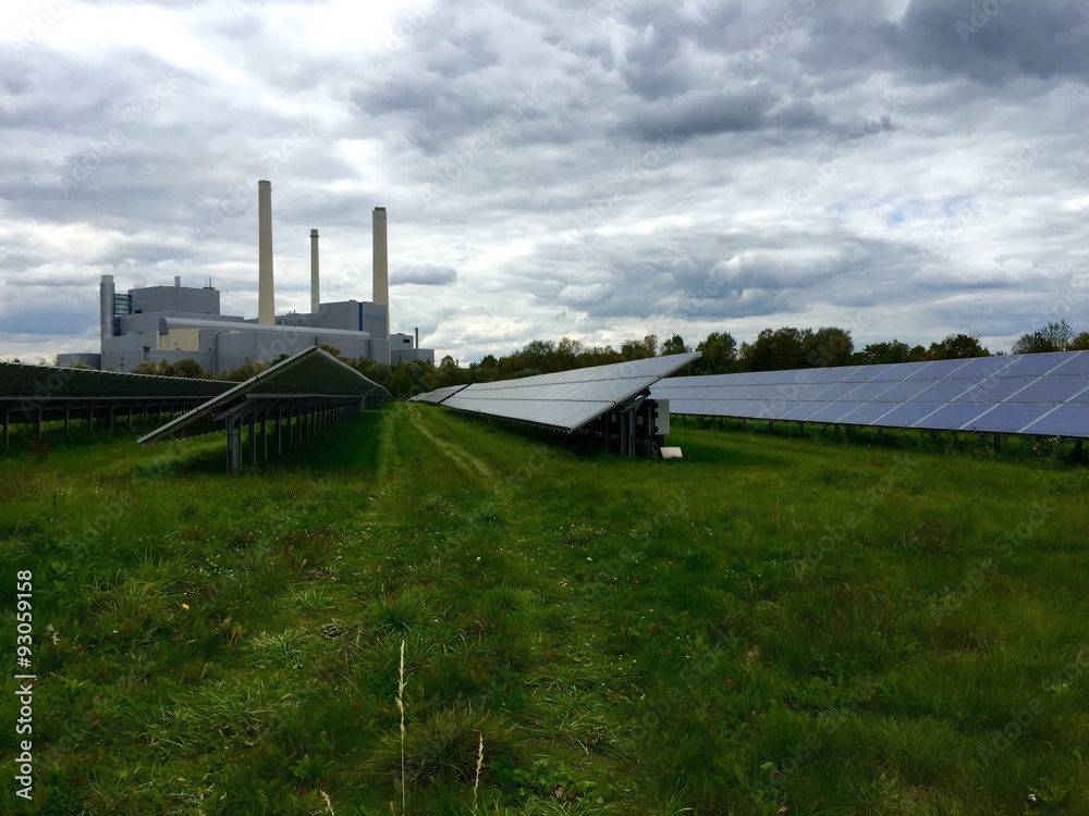 HKW flankiert Solaranlage