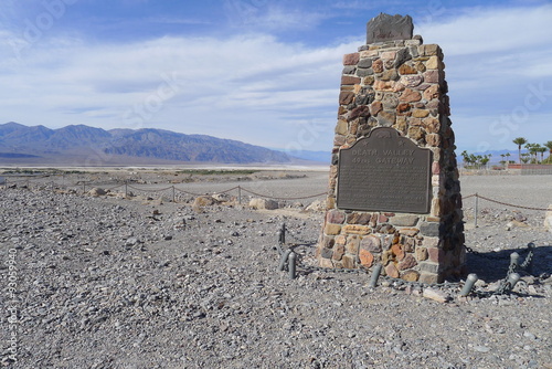 Photos 49ers Gateway Monument on Death Valley National Park