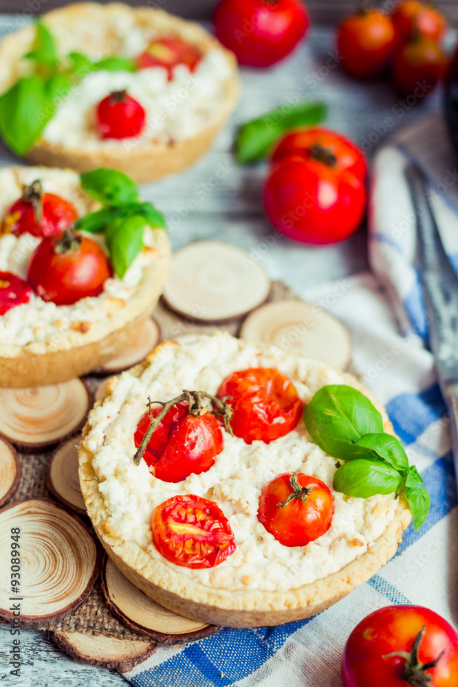 quiche with goat cheese and cherry tomatoes, vegetarian food