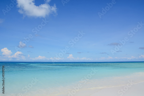 blue sky with sea and beach © topntp