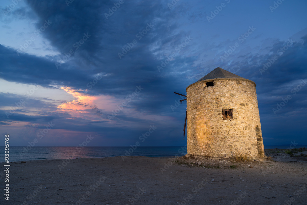 Old windmill ai Gyra beach, Lefkada