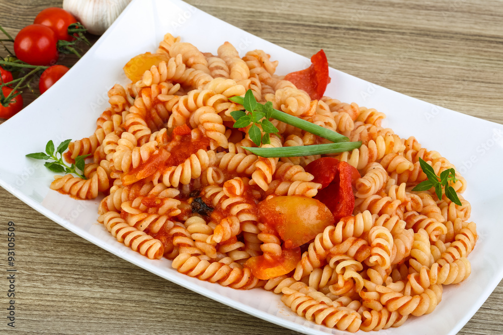Pasta with tomato