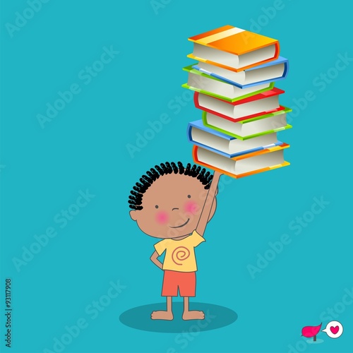 Estudiante sosteniendo una pila de libros