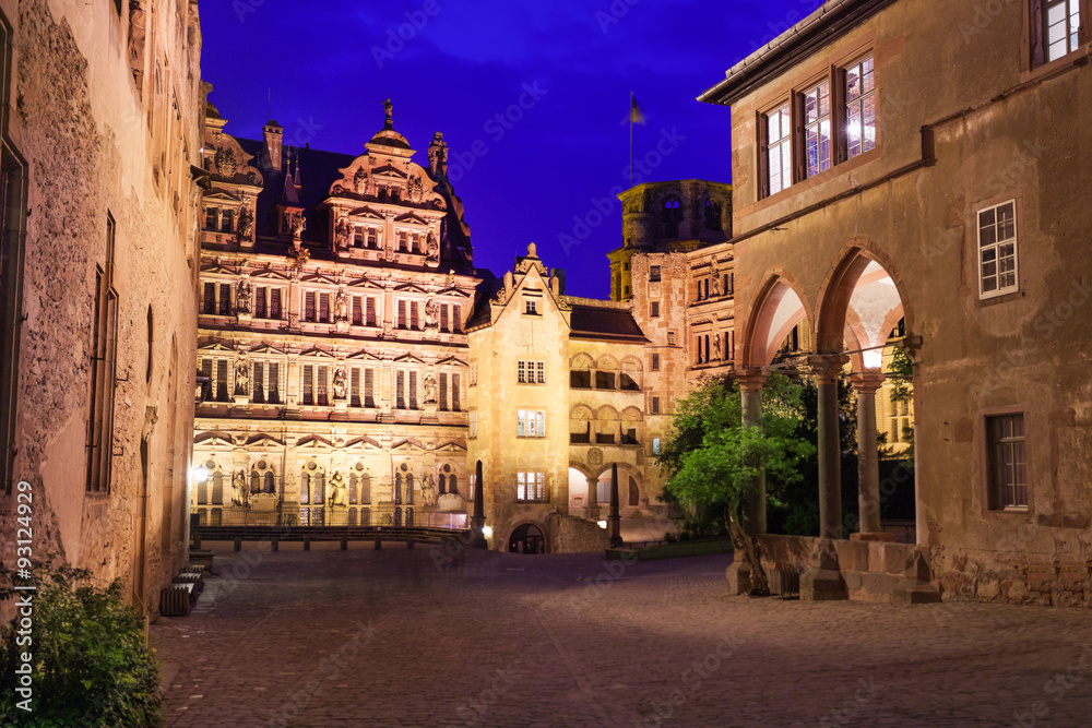 Inner yard view of Schloss Heidelberg at night