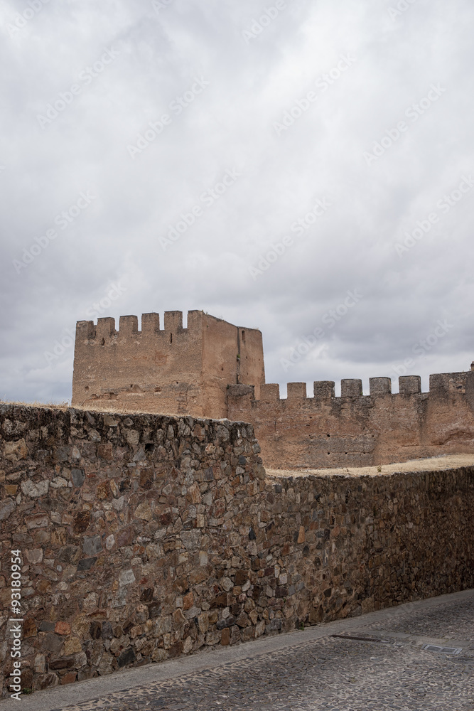 Hermosa ciudad medieval de Cáceres en la comunidad de Extremadura, España Hermosa ciudad medieval de Cáceres en la comunidad de Extremadura, España