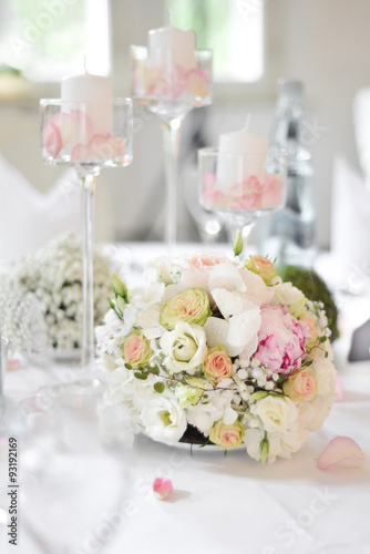 romantische Tischdekoration © bildschoenes