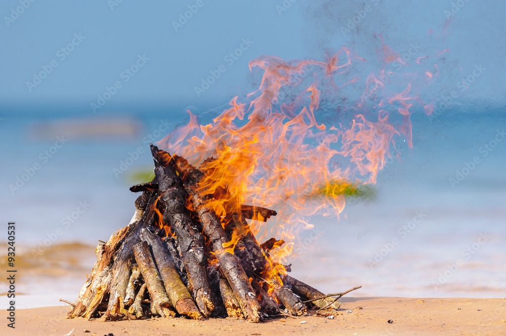 Fototapeta premium Campfire on the beach