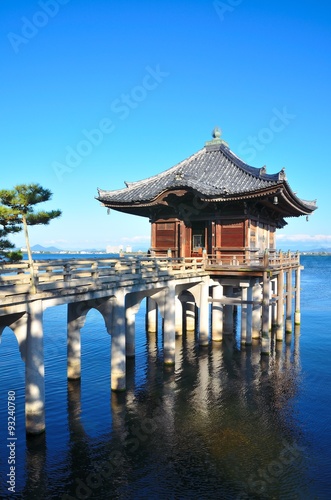 近江八景　満月寺浮御堂 © peia